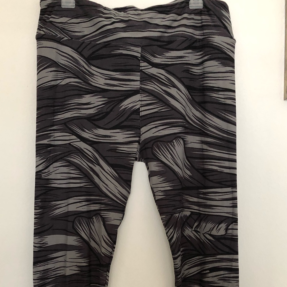 LulaRoe Halloween mummy wrap TC leggings